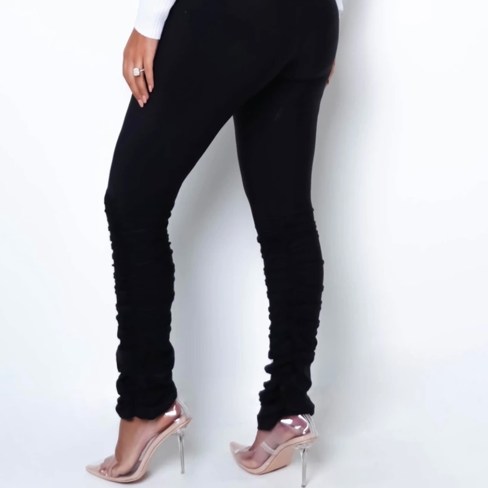 BLACK SCRUNCH LEG LEGGINGS - Picture 3 of 7